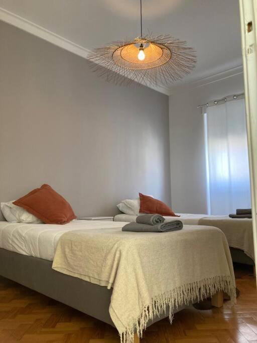 Apartamento Bem Localizado Para Familias & Amigos Lisboa Exterior foto