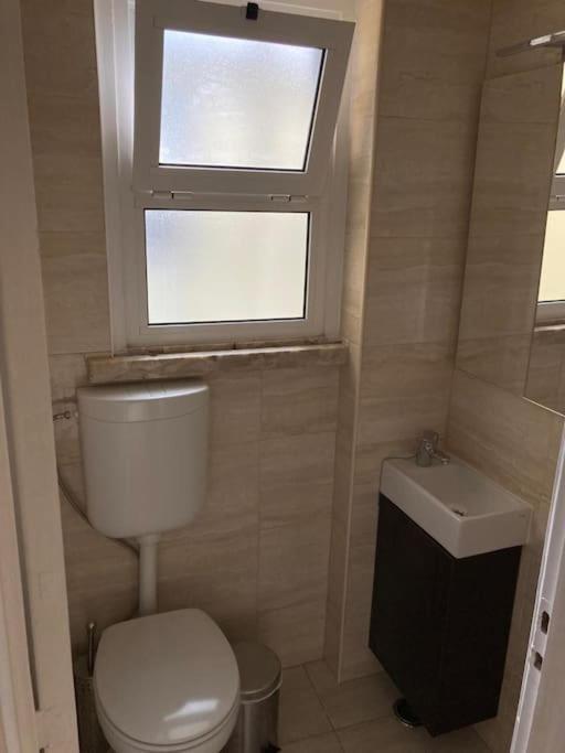 Apartamento Bem Localizado Para Familias & Amigos Lisboa Exterior foto